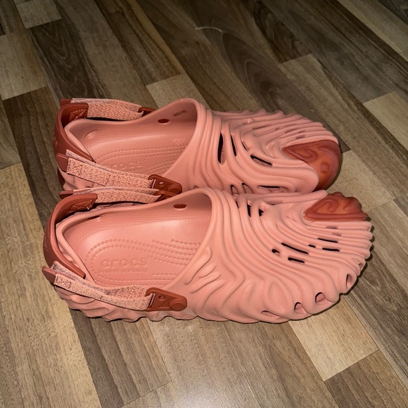 Crocs - Picture 2 of 3